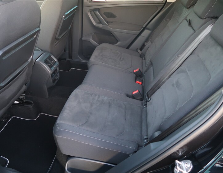 Volkswagen Tiguan 11
