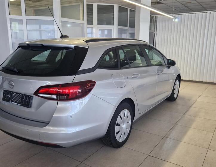 Opel Astra 6