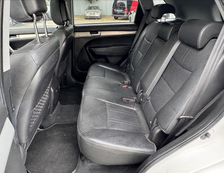 KIA Sorento 25