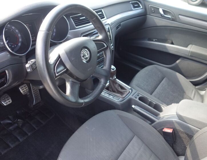 Škoda Superb 10