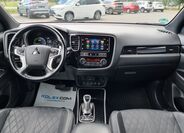 Mitsubishi Outlander 13