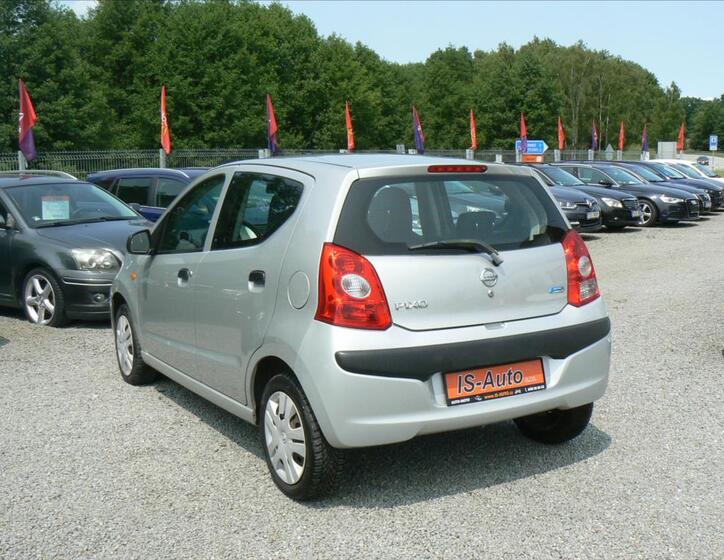 Nissan Pixo 5