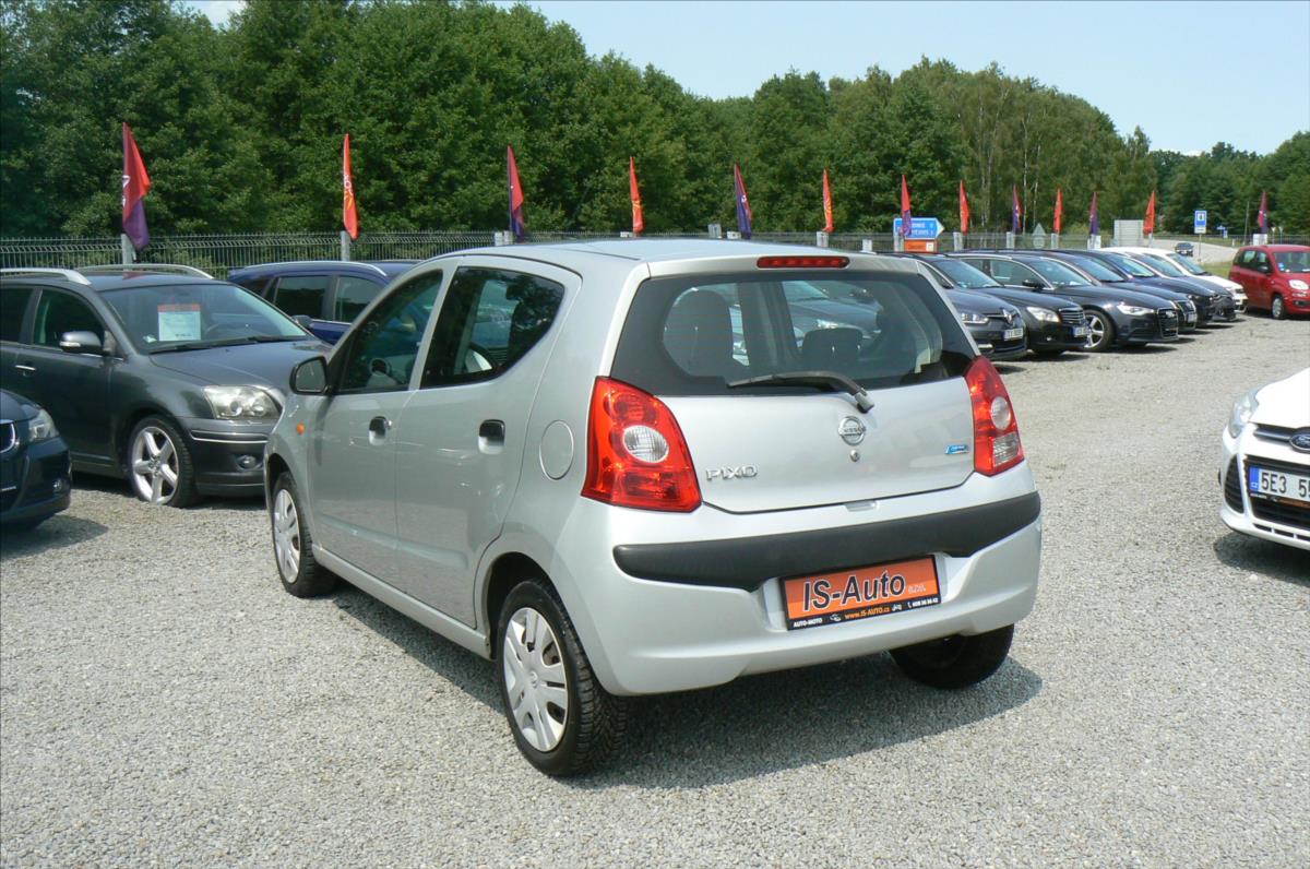 Nissan Pixo