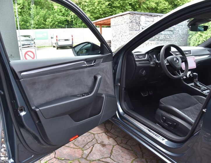Škoda Superb 14