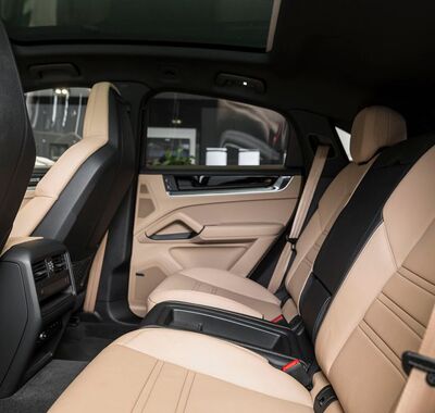 Porsche Cayenne 8