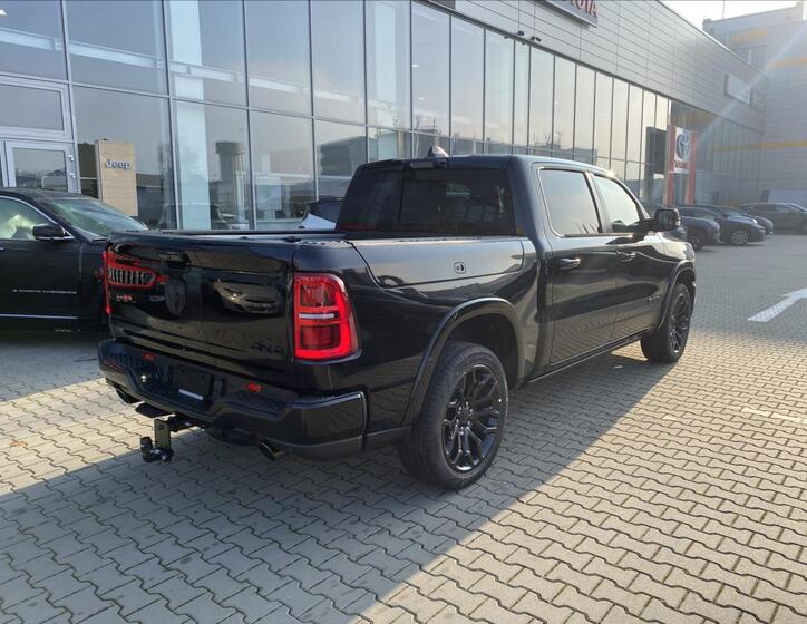 Dodge RAM 3