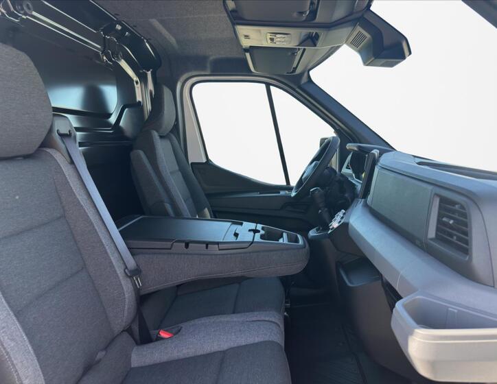 Nissan Interstar 17