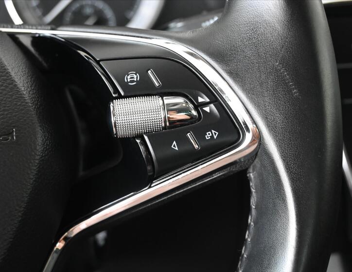 Škoda Superb 18