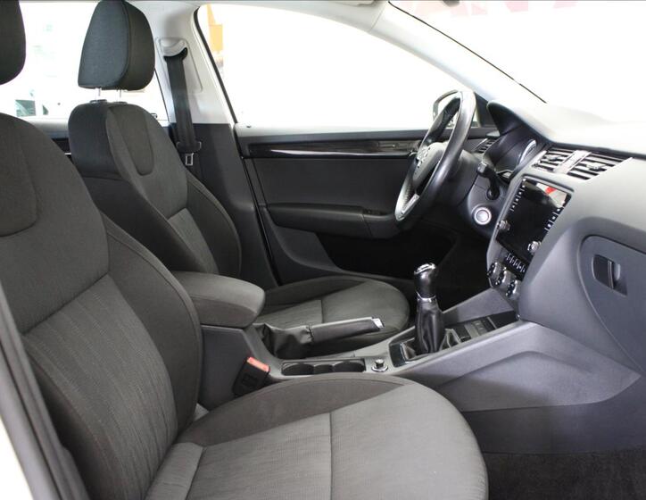 Škoda Octavia 12