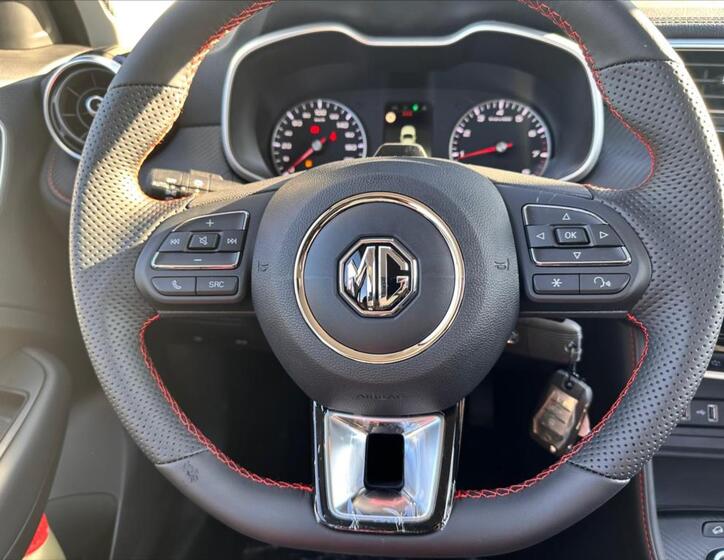 MG ZS 8