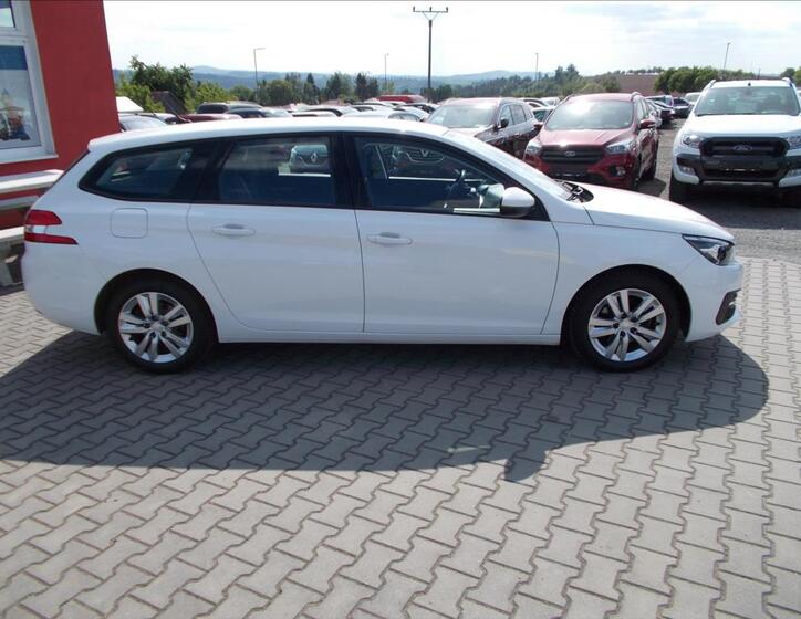 Peugeot 308 9