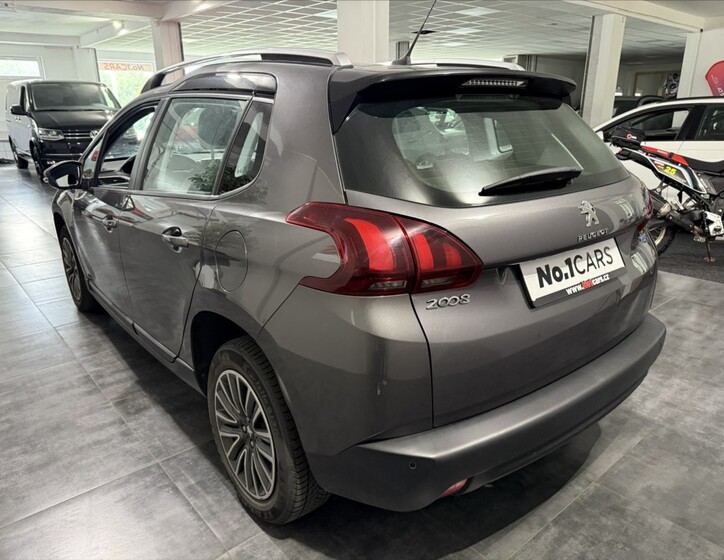 Peugeot 2008 4