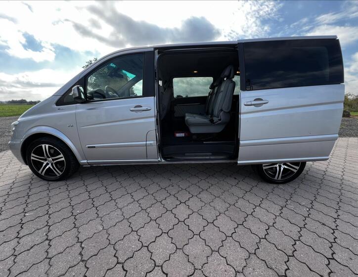 Mercedes-Benz Viano 29