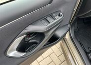 Toyota Yaris 12