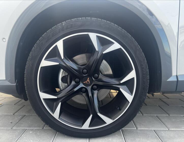 Cupra Formentor 7