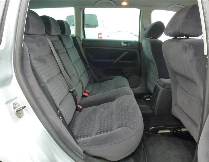 Volkswagen Passat 24