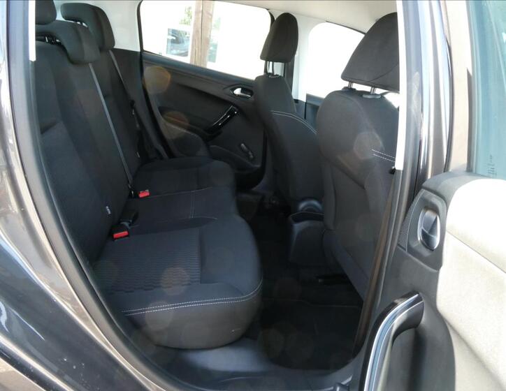 Peugeot 208 25