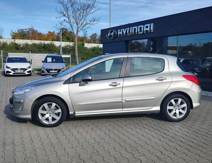Peugeot 308 8