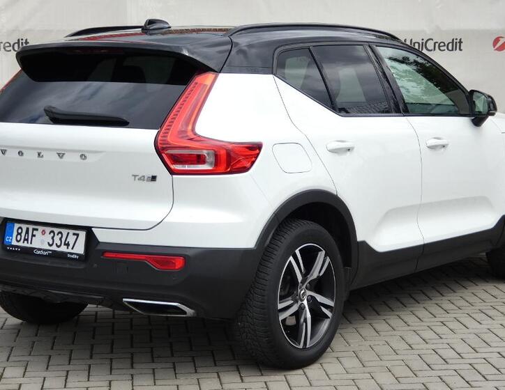 Volvo XC40 3