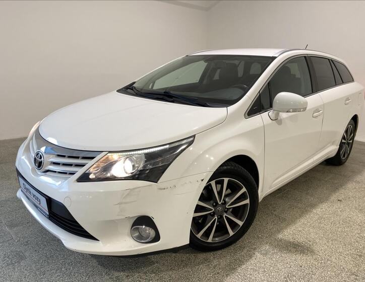 Toyota Avensis 18