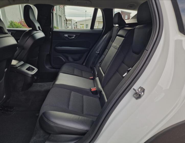Volvo V60 17