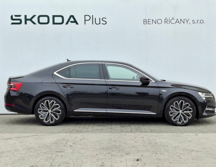 Škoda Superb 14