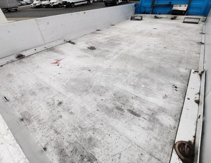 Mercedes-Benz Sprinter 16