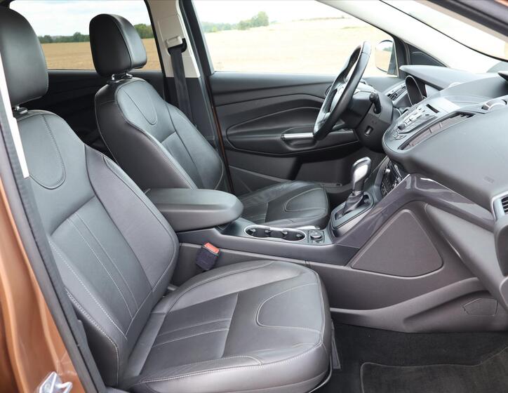 Ford Kuga 13