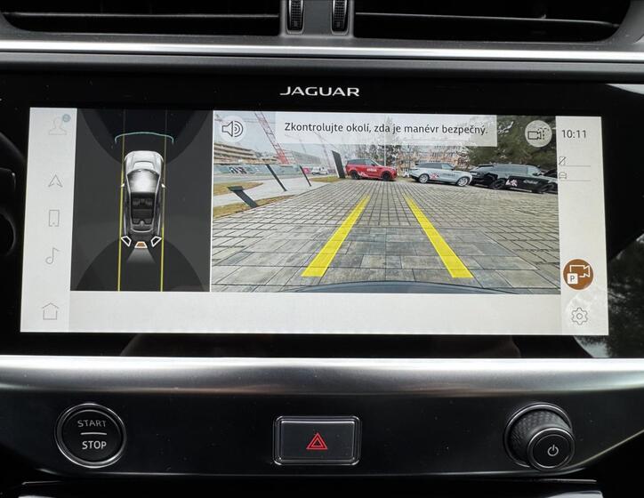 Jaguar I-Pace 38