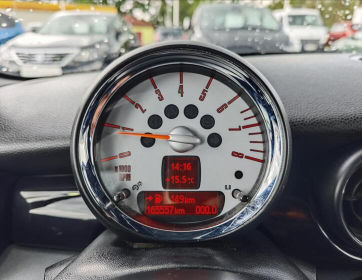 Mini Clubman 18