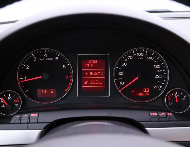 Audi A4 16