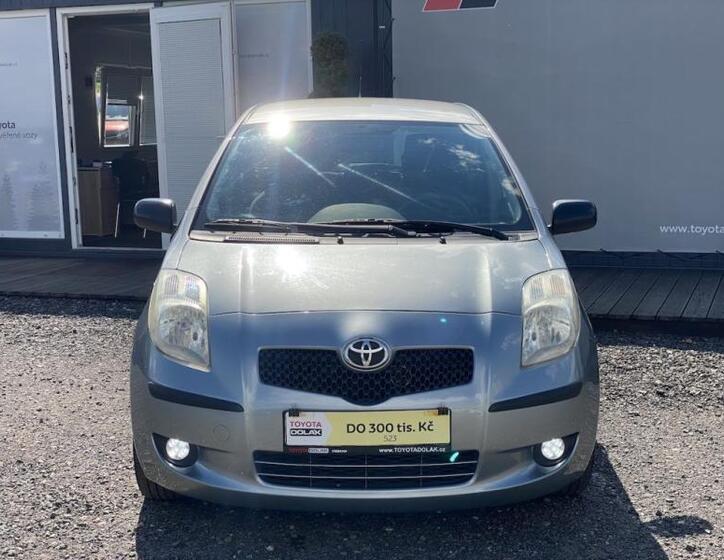 Toyota Yaris 2