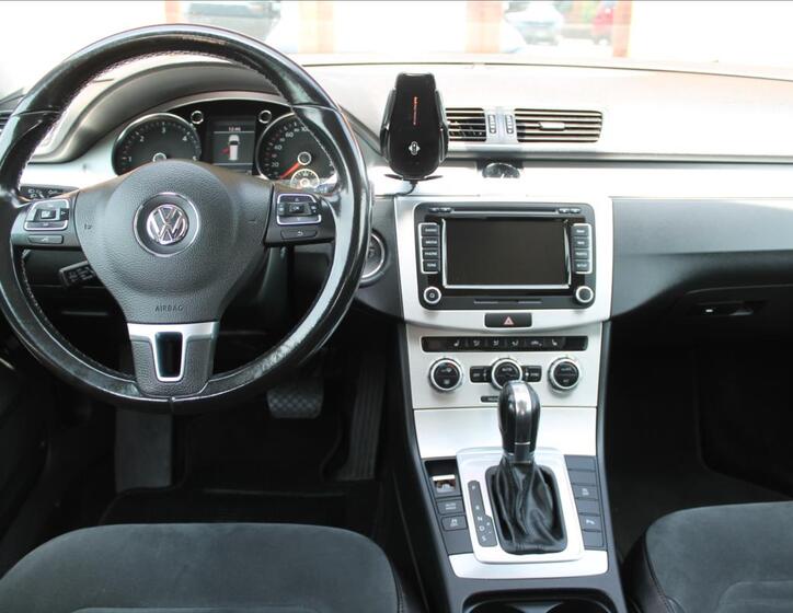 Volkswagen Passat 9