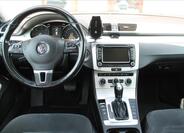 Volkswagen Passat 9