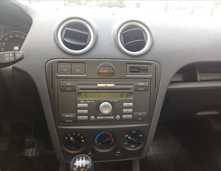 Ford Fusion 8