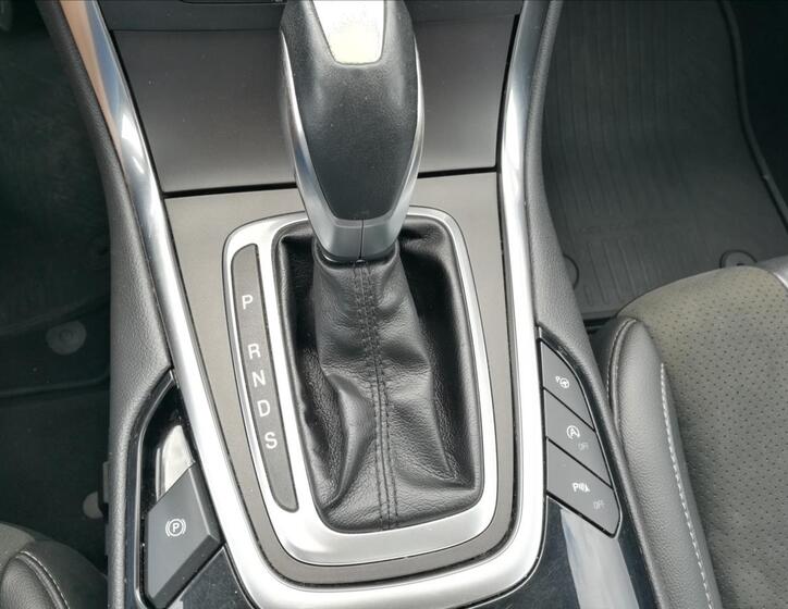 Ford Galaxy 11