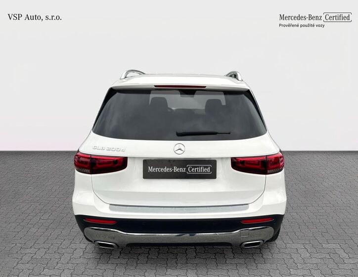 Mercedes-Benz GLB 4