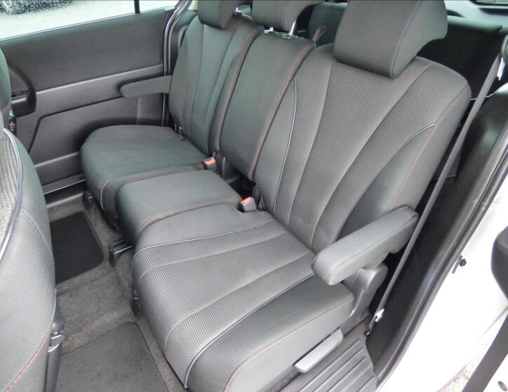 Mazda 5 29