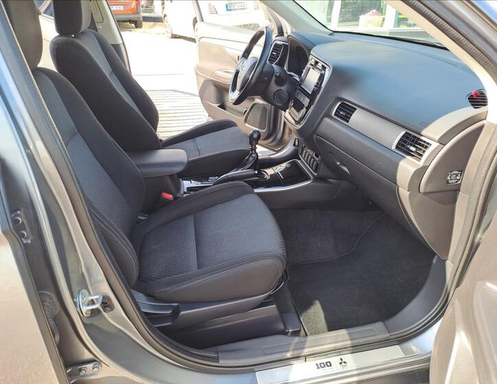 Mitsubishi Outlander 8