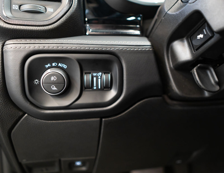 Dodge RAM 18