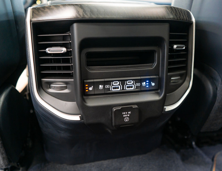 Dodge RAM 44