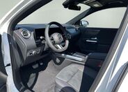 Mercedes-Benz EQA 9