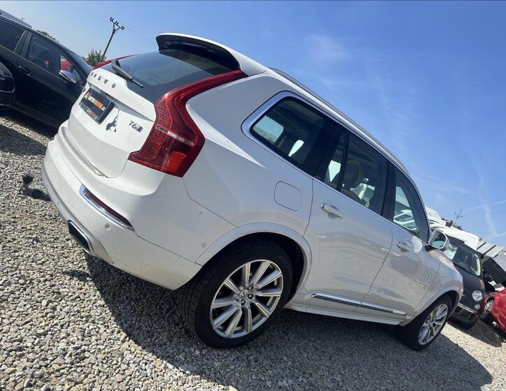 Volvo XC90 5