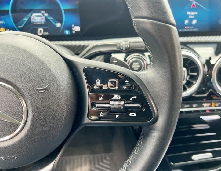 Mercedes-Benz CLA 30