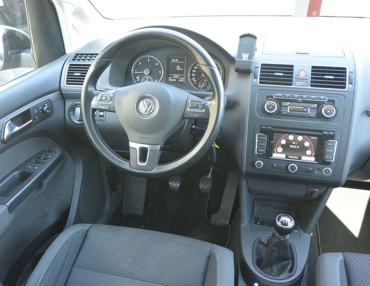 Volkswagen Touran 12