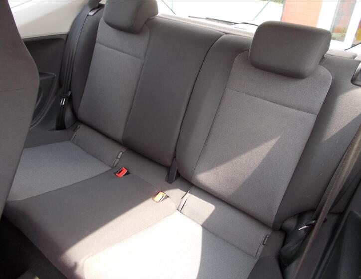 Volkswagen up! 12