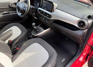 Hyundai i10 9