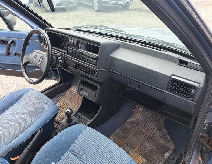 Volkswagen Golf 37