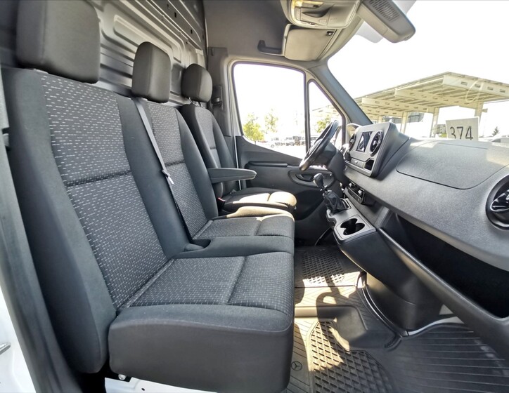 Mercedes-Benz Sprinter 7