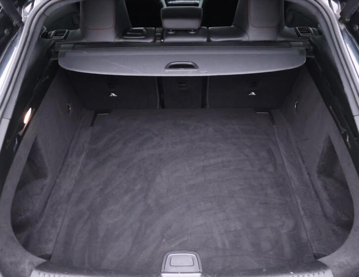 Mercedes-Benz CLA 10